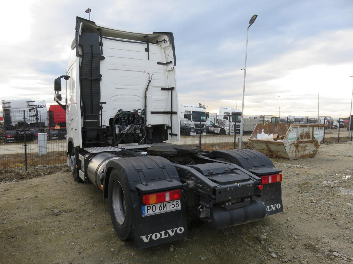 VOLVO FH 460 CIĄGNIK SIODŁOWY - Tegljač: slika VOLVO FH 460 CIĄGNIK SIODŁOWY - Tegljač VOLVO FH 460 CIĄGNIK SIODŁOWY - Tegljač: slika VOLVO FH 460 CIĄGNIK SIODŁOWY - Tegljač