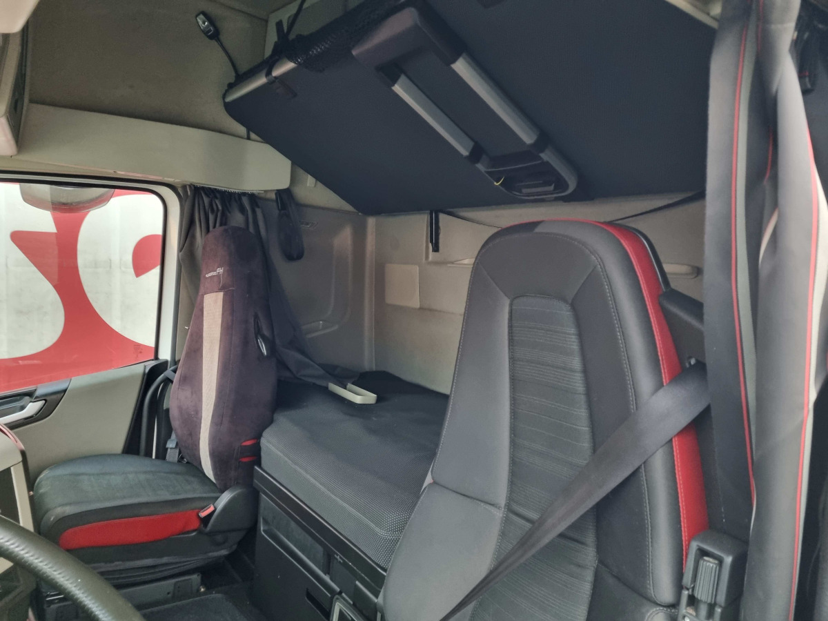 Tegljač VOLVO FH 460 CIĄGNIK SIODŁOWY: slika Tegljač VOLVO FH 460 CIĄGNIK SIODŁOWY