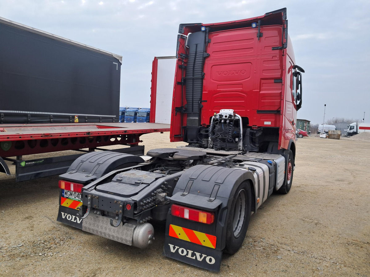 VOLVO FH CIĄGNIK SIODŁOWY - Tegljač: slika VOLVO FH CIĄGNIK SIODŁOWY - Tegljač VOLVO FH CIĄGNIK SIODŁOWY - Tegljač: slika VOLVO FH CIĄGNIK SIODŁOWY - Tegljač