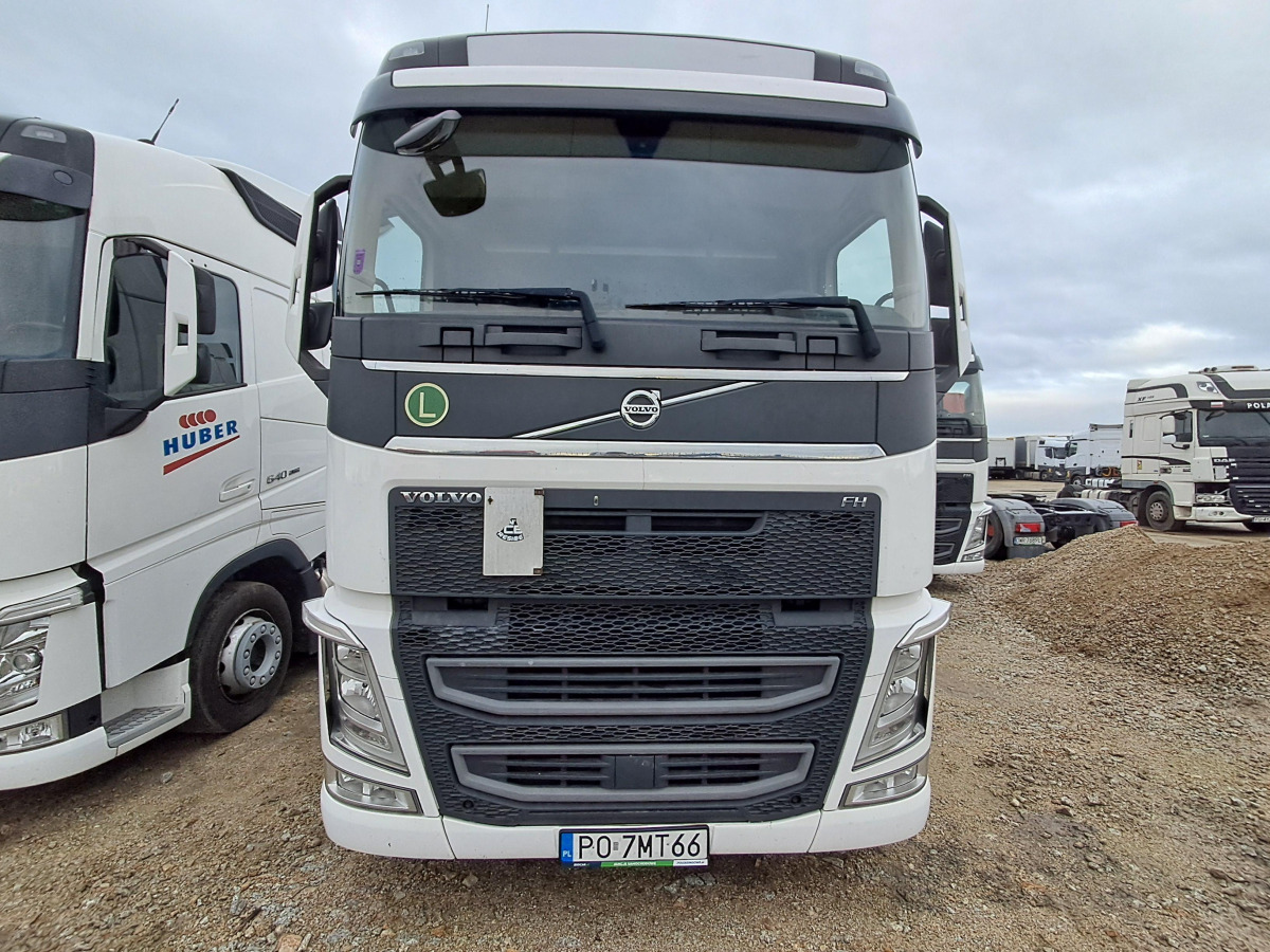 VOLVO FH CIĄGNIK SIODŁOWY - Tegljač: slika VOLVO FH CIĄGNIK SIODŁOWY - Tegljač VOLVO FH CIĄGNIK SIODŁOWY - Tegljač: slika VOLVO FH CIĄGNIK SIODŁOWY - Tegljač