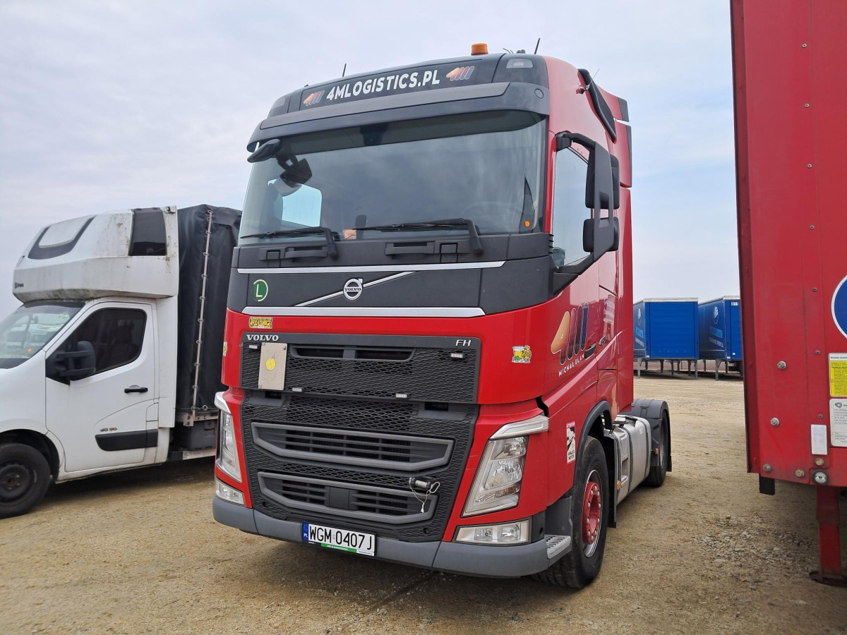 VOLVO FH CIĄGNIK SIODŁOWY - Tegljač: slika VOLVO FH CIĄGNIK SIODŁOWY - Tegljač VOLVO FH CIĄGNIK SIODŁOWY - Tegljač: slika VOLVO FH CIĄGNIK SIODŁOWY - Tegljač