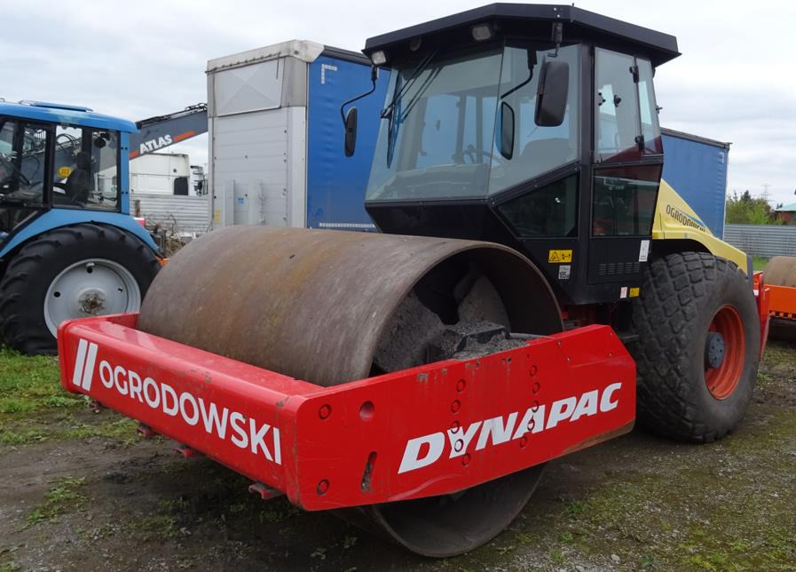 Walec DYNAPAC CA 302D 2011 - 3393 mth - CE - 15,9t - Valjak: slika Walec DYNAPAC CA 302D 2011 - 3393 mth - CE - 15,9t - Valjak Walec DYNAPAC CA 302D 2011 - 3393 mth - CE - 15,9t - Valjak: slika Walec DYNAPAC CA 302D 2011 - 3393 mth - CE - 15,9t - Valjak