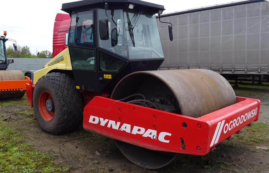 Walec DYNAPAC CA 302D 2011 - 3393 mth - CE - 15,9t - Valjak: slika Walec DYNAPAC CA 302D 2011 - 3393 mth - CE - 15,9t - Valjak Walec DYNAPAC CA 302D 2011 - 3393 mth - CE - 15,9t - Valjak: slika Walec DYNAPAC CA 302D 2011 - 3393 mth - CE - 15,9t - Valjak