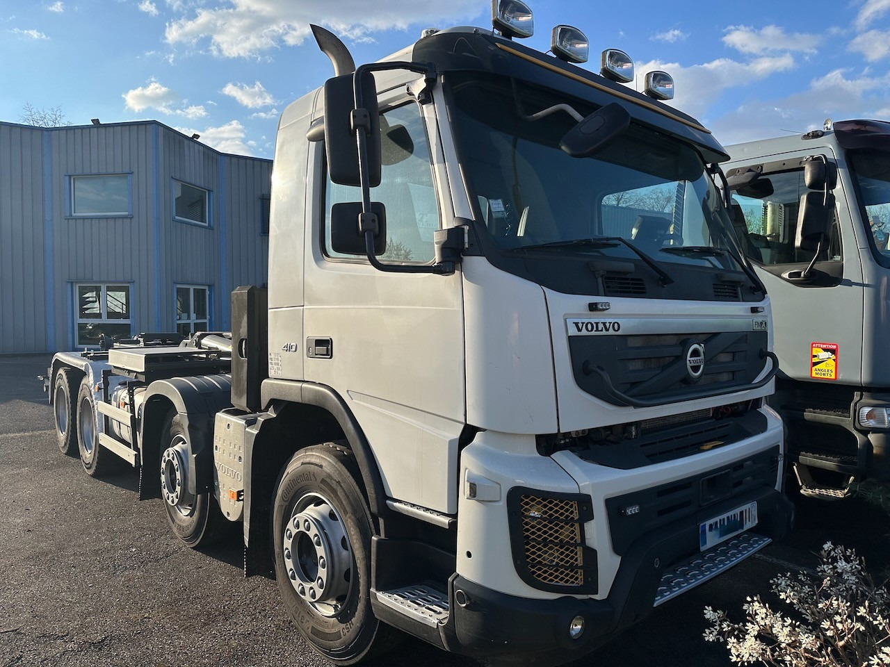 VOLVO FMX - Kamion s kukastom dizalicom: slika VOLVO FMX - Kamion s kukastom dizalicom VOLVO FMX - Kamion s kukastom dizalicom: slika VOLVO FMX - Kamion s kukastom dizalicom