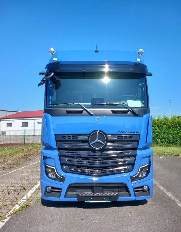 Mercedes-Benz Actros 2548 LnR - Kamion-šasija: slika Mercedes-Benz Actros 2548 LnR - Kamion-šasija Mercedes-Benz Actros 2548 LnR - Kamion-šasija: slika Mercedes-Benz Actros 2548 LnR - Kamion-šasija
