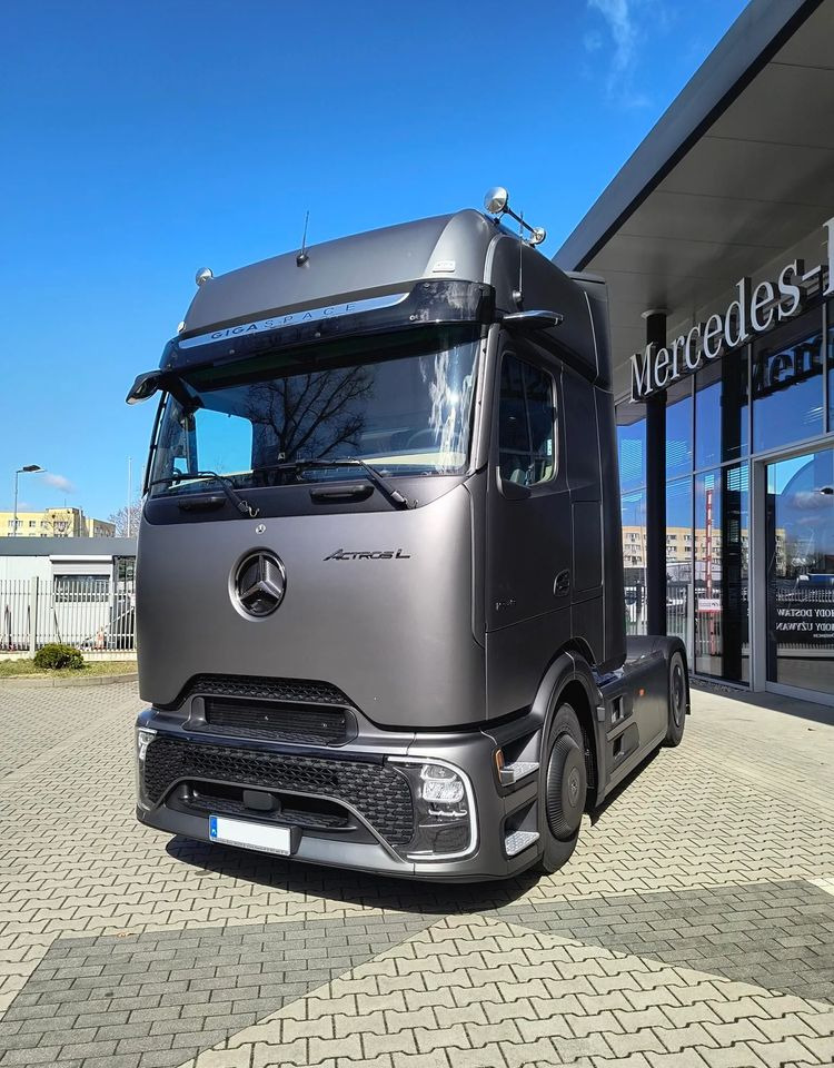 Mercedes-Benz Actros 1848 LS - Tegljač: slika Mercedes-Benz Actros 1848 LS - Tegljač Mercedes-Benz Actros 1848 LS - Tegljač: slika Mercedes-Benz Actros 1848 LS - Tegljač