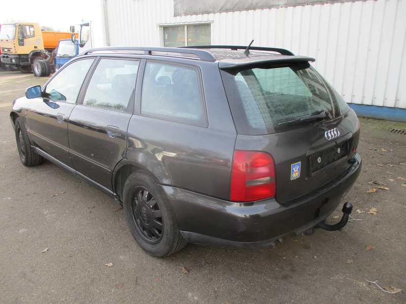 Audi A4 Avant 1.9 tdi , S-Line , Manual , Airco , EXPORT - Automobil: slika Audi A4 Avant 1.9 tdi , S-Line , Manual , Airco , EXPORT - Automobil Audi A4 Avant 1.9 tdi , S-Line , Manual , Airco , EXPORT - Automobil: slika Audi A4 Avant 1.9 tdi , S-Line , Manual , Airco , EXPORT - Automobil