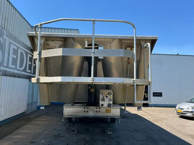 Benalu 2 Axle , 8 Tyres , Alu Tipper , Spring Suspension , Drum Brakes - Kiper poluprikolica: slika Benalu 2 Axle , 8 Tyres , Alu Tipper , Spring Suspension , Drum Brakes - Kiper poluprikolica Benalu 2 Axle , 8 Tyres , Alu Tipper , Spring Suspension , Drum Brakes - Kiper poluprikolica: slika Benalu 2 Axle , 8 Tyres , Alu Tipper , Spring Suspension , Drum Brakes - Kiper poluprikolica