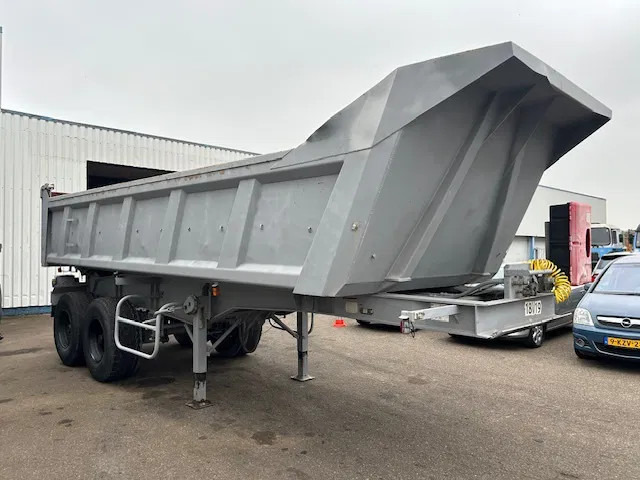 CIF 2 Axle Steel Tipper , Spring Suspension , Drum Brakes - Kiper poluprikolica: slika CIF 2 Axle Steel Tipper , Spring Suspension , Drum Brakes - Kiper poluprikolica CIF 2 Axle Steel Tipper , Spring Suspension , Drum Brakes - Kiper poluprikolica: slika CIF 2 Axle Steel Tipper , Spring Suspension , Drum Brakes - Kiper poluprikolica