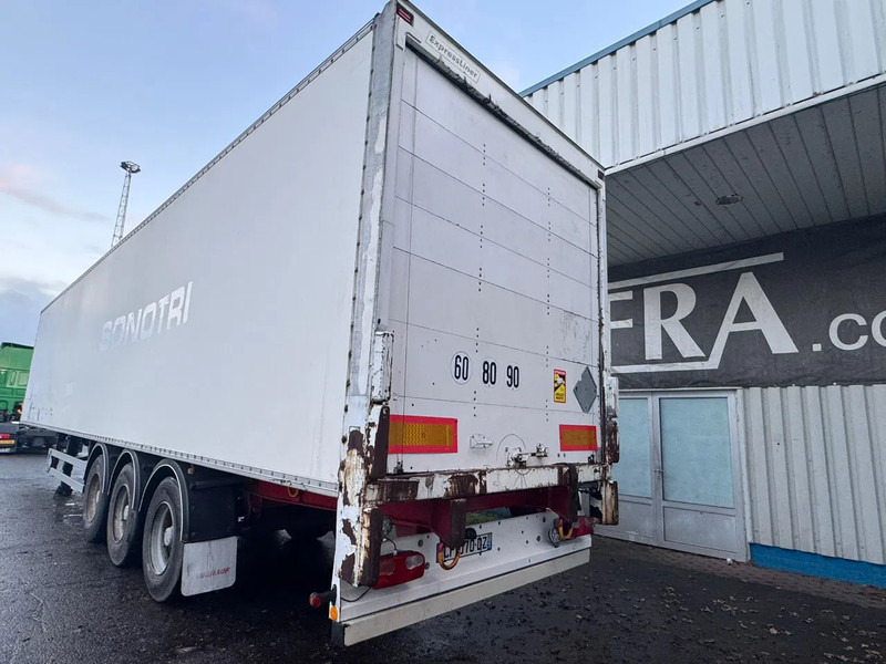 Fruehauf 3 Axle SMB , Box Trailer, Spring Suspension - Poluprikolica sa zatvorenim sandukom: slika Fruehauf 3 Axle SMB , Box Trailer, Spring Suspension - Poluprikolica sa zatvorenim sandukom Fruehauf 3 Axle SMB , Box Trailer, Spring Suspension - Poluprikolica sa zatvorenim sandukom: slika Fruehauf 3 Axle SMB , Box Trailer, Spring Suspension - Poluprikolica sa zatvorenim sandukom