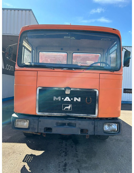 Kiper MAN 26.281, 6X4, Tipper, Spring Suspension , 362 engine and gearbox: slika Kiper MAN 26.281, 6X4, Tipper, Spring Suspension , 362 engine and gearbox