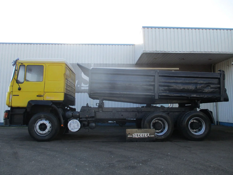 MAN 26.402 6x4 , ZF Manual , Retarder , 3 Way tipper , Spring suspension - Kiper: slika MAN 26.402 6x4 , ZF Manual , Retarder , 3 Way tipper , Spring suspension - Kiper MAN 26.402 6x4 , ZF Manual , Retarder , 3 Way tipper , Spring suspension - Kiper: slika MAN 26.402 6x4 , ZF Manual , Retarder , 3 Way tipper , Spring suspension - Kiper