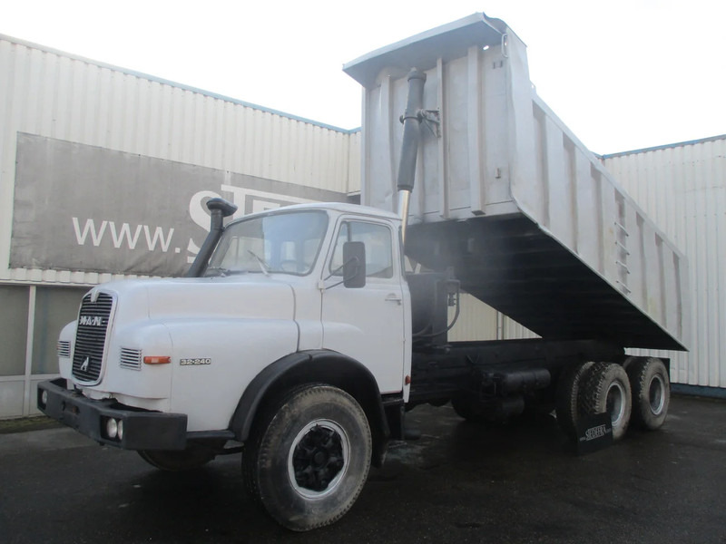 MAN 32.240 , Manual , 6x4 , Tipper truck , Spring suspension - Kiper: slika MAN 32.240 , Manual , 6x4 , Tipper truck , Spring suspension - Kiper MAN 32.240 , Manual , 6x4 , Tipper truck , Spring suspension - Kiper: slika MAN 32.240 , Manual , 6x4 , Tipper truck , Spring suspension - Kiper