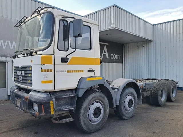 MAN 35-364 / FE 360 A , 8x4 , Spring Suspension , ZF Manual , Airco - Kamion-šasija: slika MAN 35-364 / FE 360 A , 8x4 , Spring Suspension , ZF Manual , Airco - Kamion-šasija MAN 35-364 / FE 360 A , 8x4 , Spring Suspension , ZF Manual , Airco - Kamion-šasija: slika MAN 35-364 / FE 360 A , 8x4 , Spring Suspension , ZF Manual , Airco - Kamion-šasija