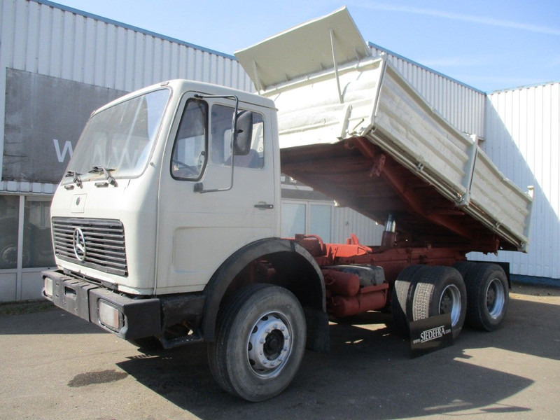 Mercedes-Benz 2633, V8 , ZF Manual , 6x4 , 3 Way tipper , Spring suspension - Kiper: slika Mercedes-Benz 2633, V8 , ZF Manual , 6x4 , 3 Way tipper , Spring suspension - Kiper Mercedes-Benz 2633, V8 , ZF Manual , 6x4 , 3 Way tipper , Spring suspension - Kiper: slika Mercedes-Benz 2633, V8 , ZF Manual , 6x4 , 3 Way tipper , Spring suspension - Kiper