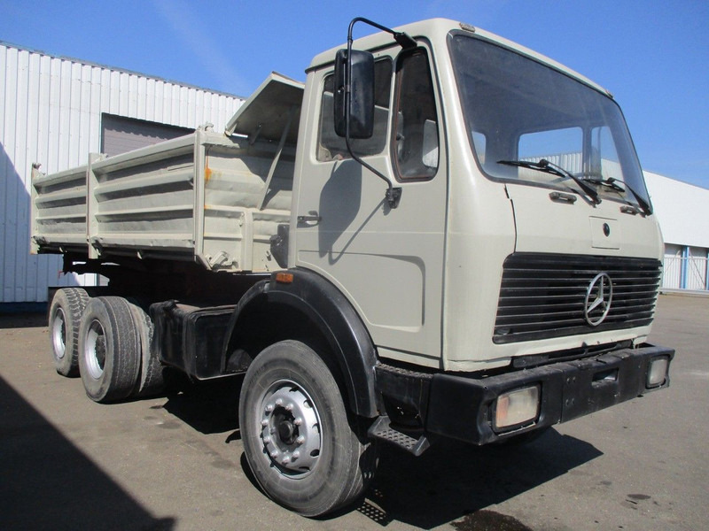 Mercedes-Benz 2633, V8 , ZF Manual , 6x4 , 3 Way tipper , Spring suspension - Kiper: slika Mercedes-Benz 2633, V8 , ZF Manual , 6x4 , 3 Way tipper , Spring suspension - Kiper Mercedes-Benz 2633, V8 , ZF Manual , 6x4 , 3 Way tipper , Spring suspension - Kiper: slika Mercedes-Benz 2633, V8 , ZF Manual , 6x4 , 3 Way tipper , Spring suspension - Kiper