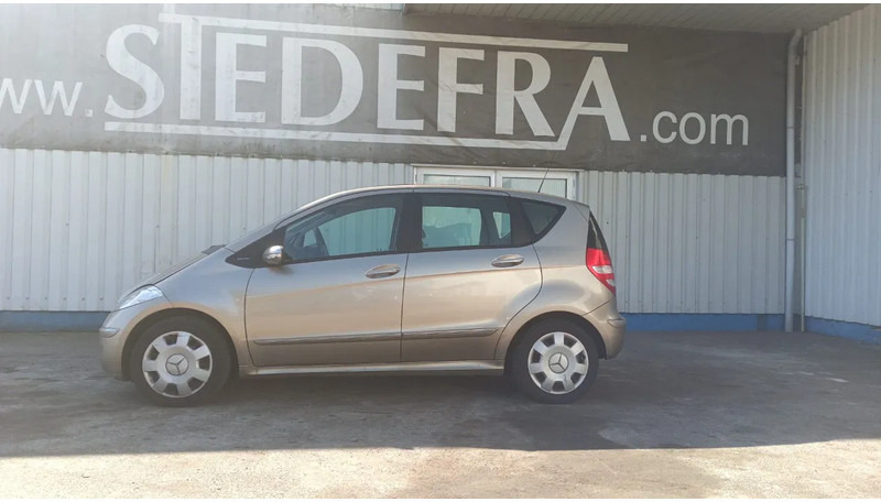 Mercedes-Benz A-Klasse 170 , Airco , leder , distrbute ketting maakt lawaai - Hatchback: slika Mercedes-Benz A-Klasse 170 , Airco , leder , distrbute ketting maakt lawaai - Hatchback Mercedes-Benz A-Klasse 170 , Airco , leder , distrbute ketting maakt lawaai - Hatchback: slika Mercedes-Benz A-Klasse 170 , Airco , leder , distrbute ketting maakt lawaai - Hatchback