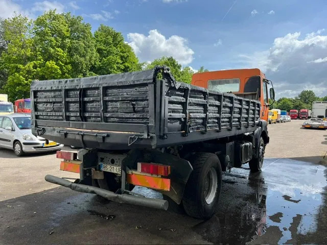 Renault Kerax 270 DCI , Manual , 3 way tipper , Spring suspension - Kiper: slika Renault Kerax 270 DCI , Manual , 3 way tipper , Spring suspension - Kiper Renault Kerax 270 DCI , Manual , 3 way tipper , Spring suspension - Kiper: slika Renault Kerax 270 DCI , Manual , 3 way tipper , Spring suspension - Kiper
