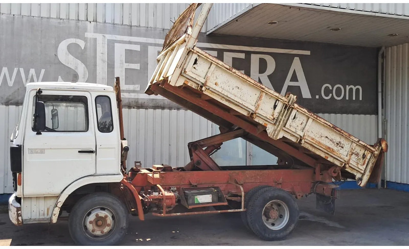 Renault Midliner S 130 , 6 Cylinder , 3 Way Tipper , Spring suspensiom - Kiper: slika Renault Midliner S 130 , 6 Cylinder , 3 Way Tipper , Spring suspensiom - Kiper Renault Midliner S 130 , 6 Cylinder , 3 Way Tipper , Spring suspensiom - Kiper: slika Renault Midliner S 130 , 6 Cylinder , 3 Way Tipper , Spring suspensiom - Kiper