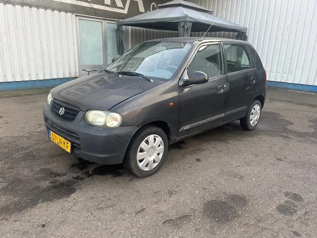 Suzuki Alto 1.0 - 16V , 5 drs. , Handel / export - Hatchback: slika Suzuki Alto 1.0 - 16V , 5 drs. , Handel / export - Hatchback Suzuki Alto 1.0 - 16V , 5 drs. , Handel / export - Hatchback: slika Suzuki Alto 1.0 - 16V , 5 drs. , Handel / export - Hatchback