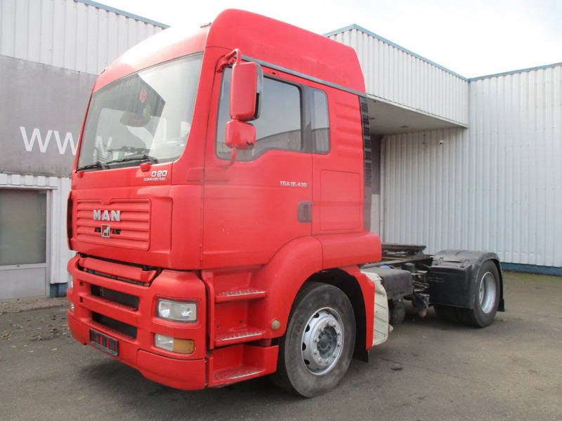 MAN TGA 18.430 , Manual , Airco - Tegljač: slika MAN TGA 18.430 , Manual , Airco - Tegljač MAN TGA 18.430 , Manual , Airco - Tegljač: slika MAN TGA 18.430 , Manual , Airco - Tegljač