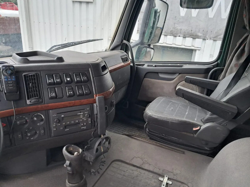 Kiper Volvo FH 12 - 460 , 6x2 , 3 Way Tipper, Spring Suspension , Manual Gearbox, Airco: slika Kiper Volvo FH 12 - 460 , 6x2 , 3 Way Tipper, Spring Suspension , Manual Gearbox, Airco Kiper Volvo FH 12 - 460 , 6x2 , 3 Way Tipper, Spring Suspension , Manual Gearbox, Airco: slika Kiper Volvo FH 12 - 460 , 6x2 , 3 Way Tipper, Spring Suspension , Manual Gearbox, Airco