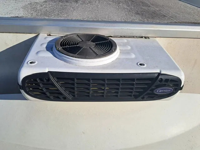 Kamion hladnjača Volvo FL 12-240 , Fridge truck , Carrier Viento: slika Kamion hladnjača Volvo FL 12-240 , Fridge truck , Carrier Viento Kamion hladnjača Volvo FL 12-240 , Fridge truck , Carrier Viento: slika Kamion hladnjača Volvo FL 12-240 , Fridge truck , Carrier Viento