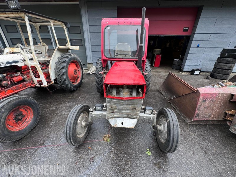 1966 Massey Ferguson MF 130 - Traktor: slika 1966 Massey Ferguson MF 130 - Traktor 1966 Massey Ferguson MF 130 - Traktor: slika 1966 Massey Ferguson MF 130 - Traktor