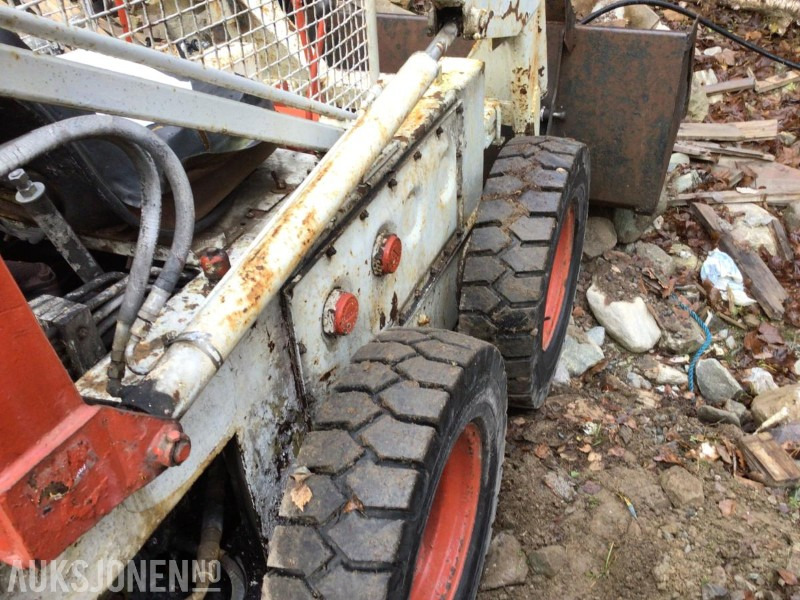 1970 Bobcat 600 med skuffe - Lett oppussing/rep. Objekt MVA-FRI - Mini utovarivač: slika 1970 Bobcat 600 med skuffe - Lett oppussing/rep. Objekt MVA-FRI - Mini utovarivač 1970 Bobcat 600 med skuffe - Lett oppussing/rep. Objekt MVA-FRI - Mini utovarivač: slika 1970 Bobcat 600 med skuffe - Lett oppussing/rep. Objekt MVA-FRI - Mini utovarivač