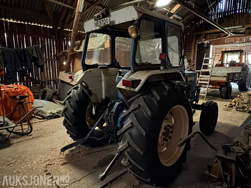 1975 FORD 4000 MED FRONTLASTER - Traktor: slika 1975 FORD 4000 MED FRONTLASTER - Traktor 1975 FORD 4000 MED FRONTLASTER - Traktor: slika 1975 FORD 4000 MED FRONTLASTER - Traktor