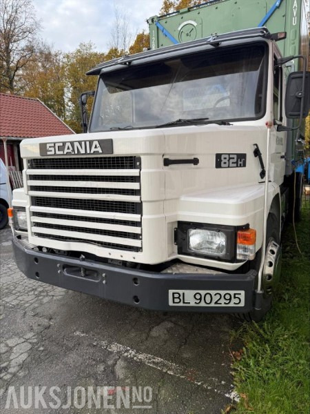 1983 Scania T82H4X2LI46 VETERAN. - Kamion s otvorenim sandukom: slika 1983 Scania T82H4X2LI46 VETERAN. - Kamion s otvorenim sandukom 1983 Scania T82H4X2LI46 VETERAN. - Kamion s otvorenim sandukom: slika 1983 Scania T82H4X2LI46 VETERAN. - Kamion s otvorenim sandukom