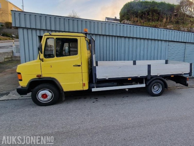 1994 Mercedes-Benz vario 611D lav km stand 9000km med kran - Kamion s otvorenim sandukom: slika 1994 Mercedes-Benz vario 611D lav km stand 9000km med kran - Kamion s otvorenim sandukom 1994 Mercedes-Benz vario 611D lav km stand 9000km med kran - Kamion s otvorenim sandukom: slika 1994 Mercedes-Benz vario 611D lav km stand 9000km med kran - Kamion s otvorenim sandukom
