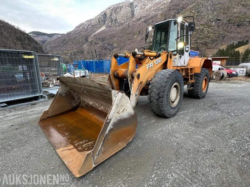1995 Fiat-Hitachi FR130 Hjullaster, 10418 timer - Utovarivač na kotačima: slika 1995 Fiat-Hitachi FR130 Hjullaster, 10418 timer - Utovarivač na kotačima 1995 Fiat-Hitachi FR130 Hjullaster, 10418 timer - Utovarivač na kotačima: slika 1995 Fiat-Hitachi FR130 Hjullaster, 10418 timer - Utovarivač na kotačima