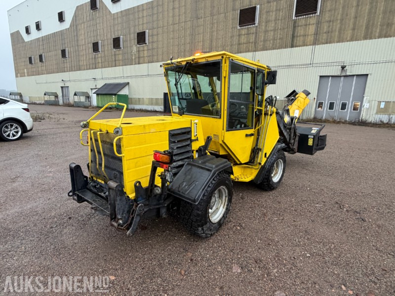 1996 Wille P504-T hjullaster - Snøfres - Universalskuffe - Sommerdekk/vinterdekk - Mini utovarivač: slika 1996 Wille P504-T hjullaster - Snøfres - Universalskuffe - Sommerdekk/vinterdekk - Mini utovarivač 1996 Wille P504-T hjullaster - Snøfres - Universalskuffe - Sommerdekk/vinterdekk - Mini utovarivač: slika 1996 Wille P504-T hjullaster - Snøfres - Universalskuffe - Sommerdekk/vinterdekk - Mini utovarivač