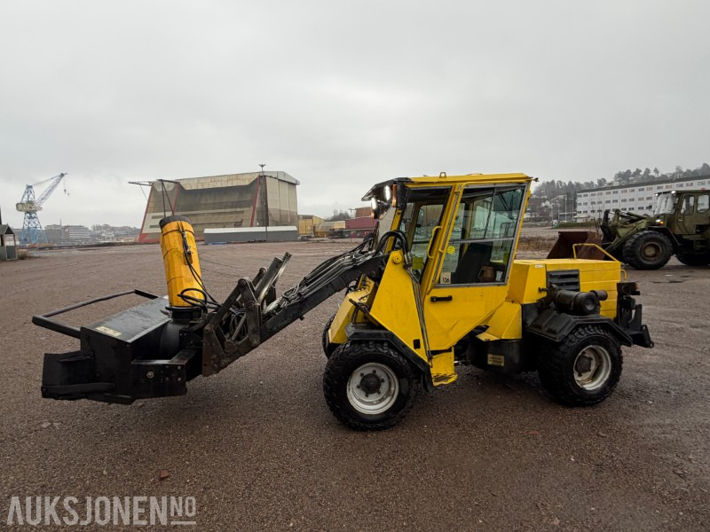 1996 Wille P504-T hjullaster - Snøfres - Universalskuffe - Sommerdekk/vinterdekk - Mini utovarivač: slika 1996 Wille P504-T hjullaster - Snøfres - Universalskuffe - Sommerdekk/vinterdekk - Mini utovarivač 1996 Wille P504-T hjullaster - Snøfres - Universalskuffe - Sommerdekk/vinterdekk - Mini utovarivač: slika 1996 Wille P504-T hjullaster - Snøfres - Universalskuffe - Sommerdekk/vinterdekk - Mini utovarivač