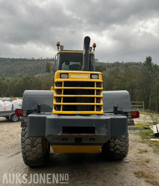 1998 Komatsu WA-320-3H Hjullaster - Utovarivač na kotačima: slika 1998 Komatsu WA-320-3H Hjullaster - Utovarivač na kotačima 1998 Komatsu WA-320-3H Hjullaster - Utovarivač na kotačima: slika 1998 Komatsu WA-320-3H Hjullaster - Utovarivač na kotačima