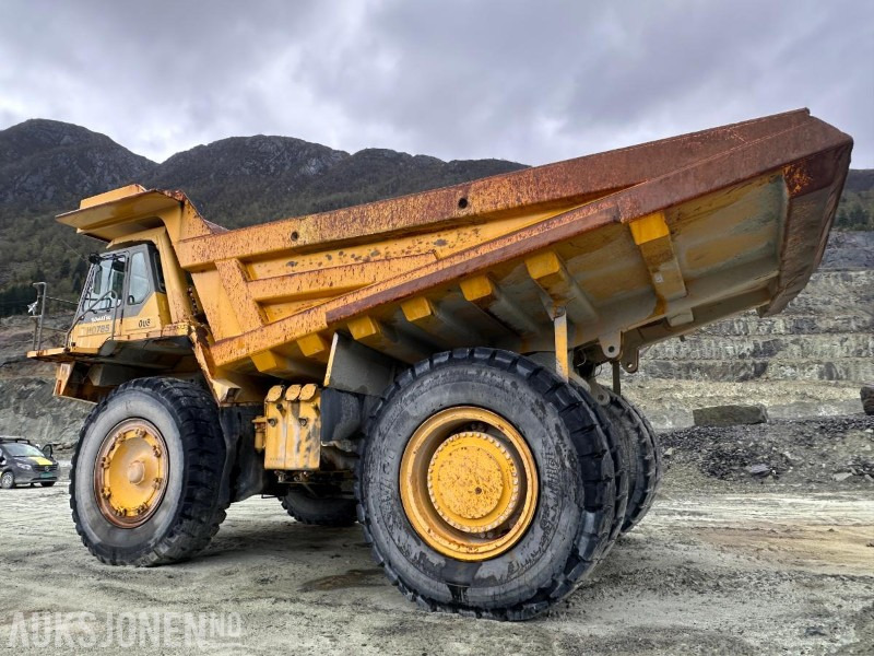 2001 Komatsu HD 785-5 Tipptruck - Istovarivač: slika 2001 Komatsu HD 785-5 Tipptruck - Istovarivač 2001 Komatsu HD 785-5 Tipptruck - Istovarivač: slika 2001 Komatsu HD 785-5 Tipptruck - Istovarivač