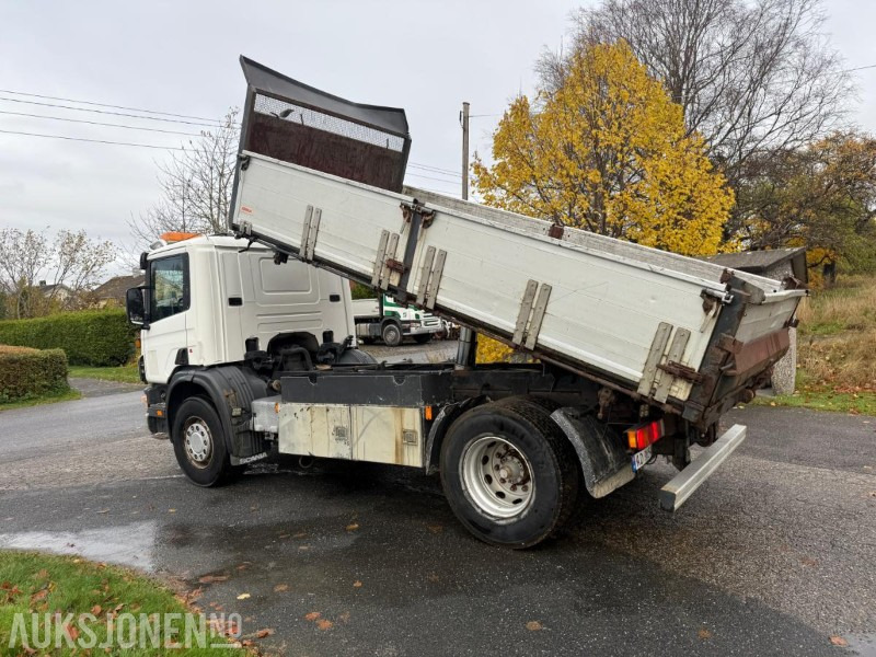 2001 Scania P94GB4X2NZ260 TIPPBIL. - Kiper: slika  2001 Scania P94GB4X2NZ260 TIPPBIL. - Kiper 2001 Scania P94GB4X2NZ260 TIPPBIL. - Kiper: slika  2001 Scania P94GB4X2NZ260 TIPPBIL. - Kiper