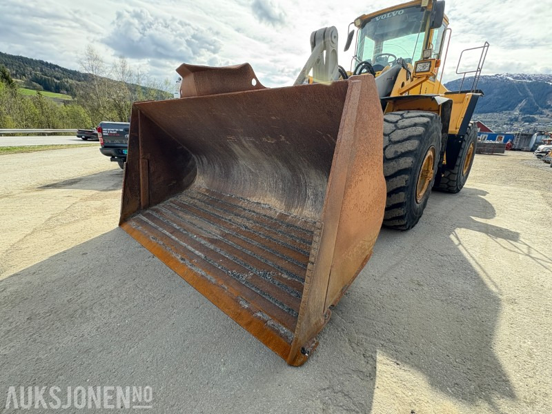 2002 Volvo L150E - 15 177 motortimer - leveres med ny sertifisering - Utovarivač na kotačima: slika 2002 Volvo L150E - 15 177 motortimer - leveres med ny sertifisering - Utovarivač na kotačima 2002 Volvo L150E - 15 177 motortimer - leveres med ny sertifisering - Utovarivač na kotačima: slika 2002 Volvo L150E - 15 177 motortimer - leveres med ny sertifisering - Utovarivač na kotačima