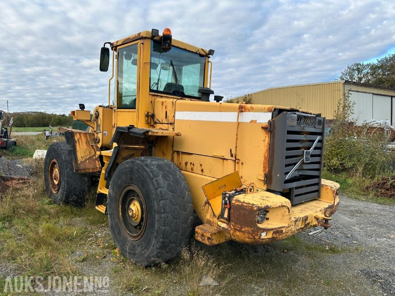 2002 Volvo L90D hjullaster – 17 tonn // Helgummihjul // Sentralsmøring - Utovarivač na kotačima: slika 2002 Volvo L90D hjullaster – 17 tonn // Helgummihjul // Sentralsmøring - Utovarivač na kotačima 2002 Volvo L90D hjullaster – 17 tonn // Helgummihjul // Sentralsmøring - Utovarivač na kotačima: slika 2002 Volvo L90D hjullaster – 17 tonn // Helgummihjul // Sentralsmøring - Utovarivač na kotačima