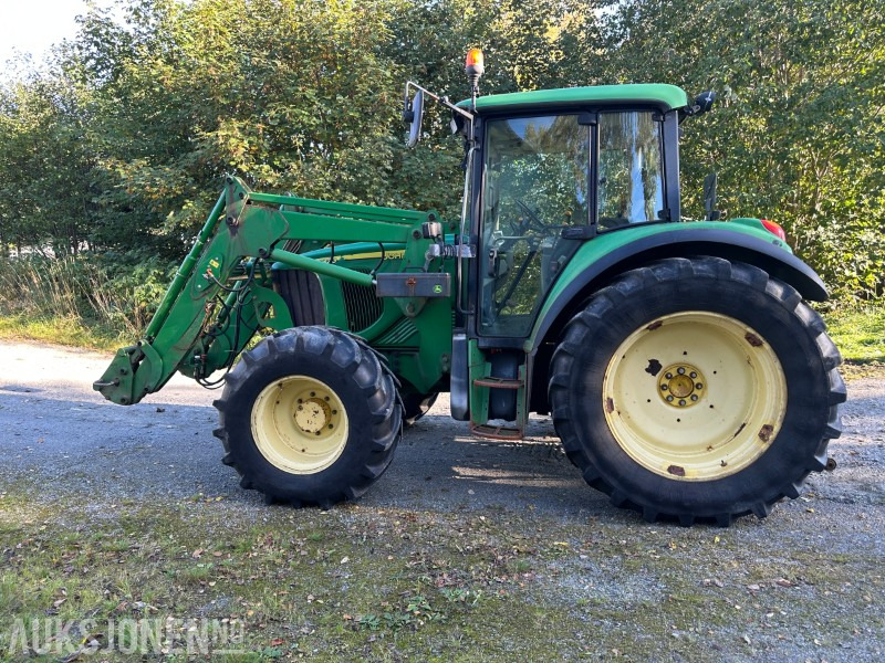 2004 John Deere 6320 - traktor med frontlaster - Traktor: slika 2004 John Deere 6320 - traktor med frontlaster - Traktor 2004 John Deere 6320 - traktor med frontlaster - Traktor: slika 2004 John Deere 6320 - traktor med frontlaster - Traktor