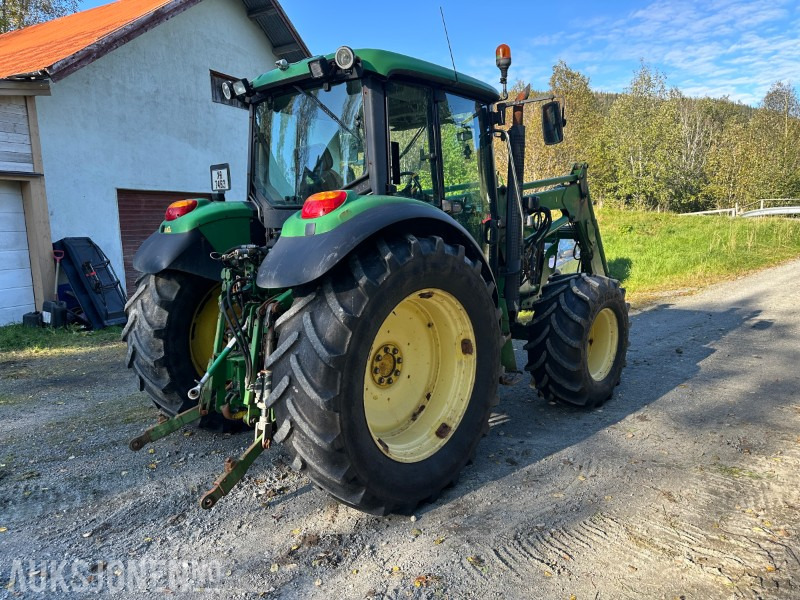 2004 John Deere 6320 - traktor med frontlaster - Traktor: slika 2004 John Deere 6320 - traktor med frontlaster - Traktor 2004 John Deere 6320 - traktor med frontlaster - Traktor: slika 2004 John Deere 6320 - traktor med frontlaster - Traktor