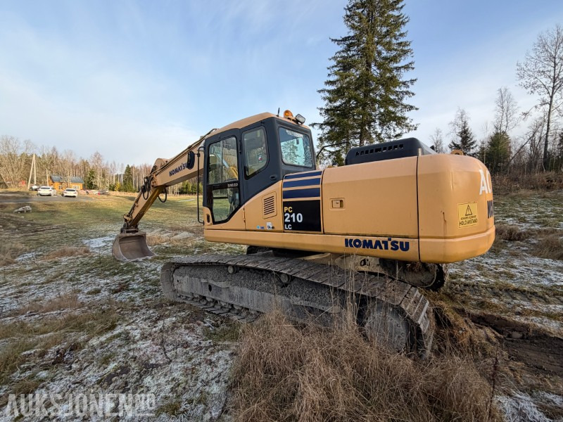 2004 Komatsu PC210LC-7K Beltegraver - S70 - Graveskuff 103 cm - Bager: slika 2004 Komatsu PC210LC-7K Beltegraver - S70 - Graveskuff 103 cm - Bager 2004 Komatsu PC210LC-7K Beltegraver - S70 - Graveskuff 103 cm - Bager: slika 2004 Komatsu PC210LC-7K Beltegraver - S70 - Graveskuff 103 cm - Bager