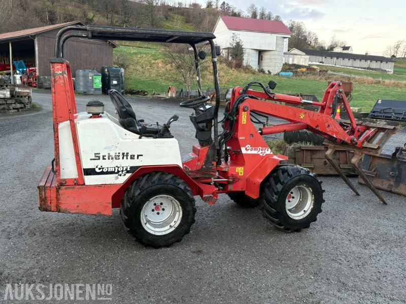 2004 Schäffer 3033S kompakt hjullaster med mye utstyr - Mini utovarivač: slika 2004 Schäffer 3033S kompakt hjullaster med mye utstyr - Mini utovarivač 2004 Schäffer 3033S kompakt hjullaster med mye utstyr - Mini utovarivač: slika 2004 Schäffer 3033S kompakt hjullaster med mye utstyr - Mini utovarivač