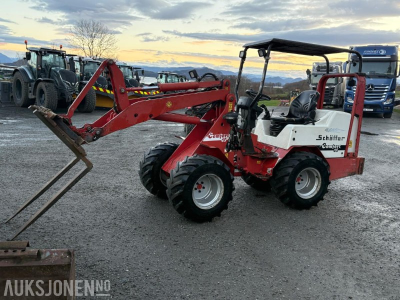 2004 Schäffer 3033S kompakt hjullaster med mye utstyr - Mini utovarivač: slika 2004 Schäffer 3033S kompakt hjullaster med mye utstyr - Mini utovarivač 2004 Schäffer 3033S kompakt hjullaster med mye utstyr - Mini utovarivač: slika 2004 Schäffer 3033S kompakt hjullaster med mye utstyr - Mini utovarivač