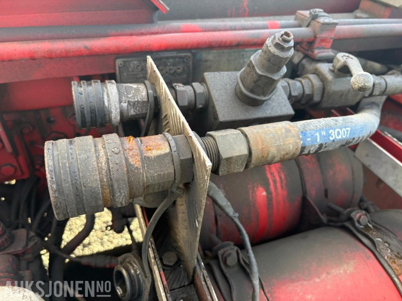 Kamion s kukastom dizalicom 2005 Iveco 260S48 krokløft: slika Kamion s kukastom dizalicom 2005 Iveco 260S48 krokløft Kamion s kukastom dizalicom 2005 Iveco 260S48 krokløft: slika Kamion s kukastom dizalicom 2005 Iveco 260S48 krokløft