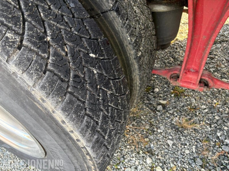 Kamion s kukastom dizalicom 2005 Iveco 260S48 krokløft: slika Kamion s kukastom dizalicom 2005 Iveco 260S48 krokløft Kamion s kukastom dizalicom 2005 Iveco 260S48 krokløft: slika Kamion s kukastom dizalicom 2005 Iveco 260S48 krokløft