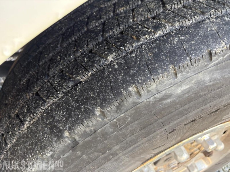 Kamion s kukastom dizalicom 2005 Iveco 260S48 krokløft: slika Kamion s kukastom dizalicom 2005 Iveco 260S48 krokløft Kamion s kukastom dizalicom 2005 Iveco 260S48 krokløft: slika Kamion s kukastom dizalicom 2005 Iveco 260S48 krokløft