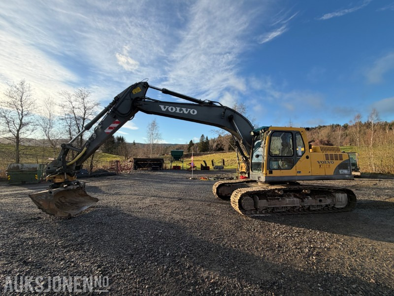 2006 Volvo EC 210B med Engcon EC20 tiltrotator, HK feste, pusseskuff og graveskuff - Bager: slika 2006 Volvo EC 210B med Engcon EC20 tiltrotator, HK feste, pusseskuff og graveskuff - Bager 2006 Volvo EC 210B med Engcon EC20 tiltrotator, HK feste, pusseskuff og graveskuff - Bager: slika 2006 Volvo EC 210B med Engcon EC20 tiltrotator, HK feste, pusseskuff og graveskuff - Bager