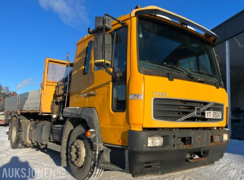 2006 Volvo FL6 med tipp og kran NYLIG EU OK TIL 22.10.2026 - Kamion s kranom: slika 2006 Volvo FL6 med tipp og kran NYLIG EU OK TIL 22.10.2026 - Kamion s kranom 2006 Volvo FL6 med tipp og kran NYLIG EU OK TIL 22.10.2026 - Kamion s kranom: slika 2006 Volvo FL6 med tipp og kran NYLIG EU OK TIL 22.10.2026 - Kamion s kranom